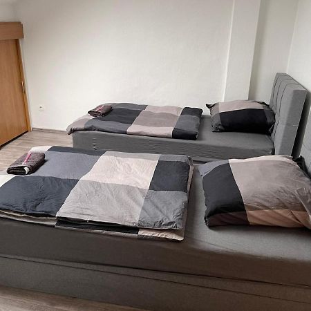 Apartment Bis Zu 8 Einzelbetten Stellplatz Wifi Essen Exteriör bild