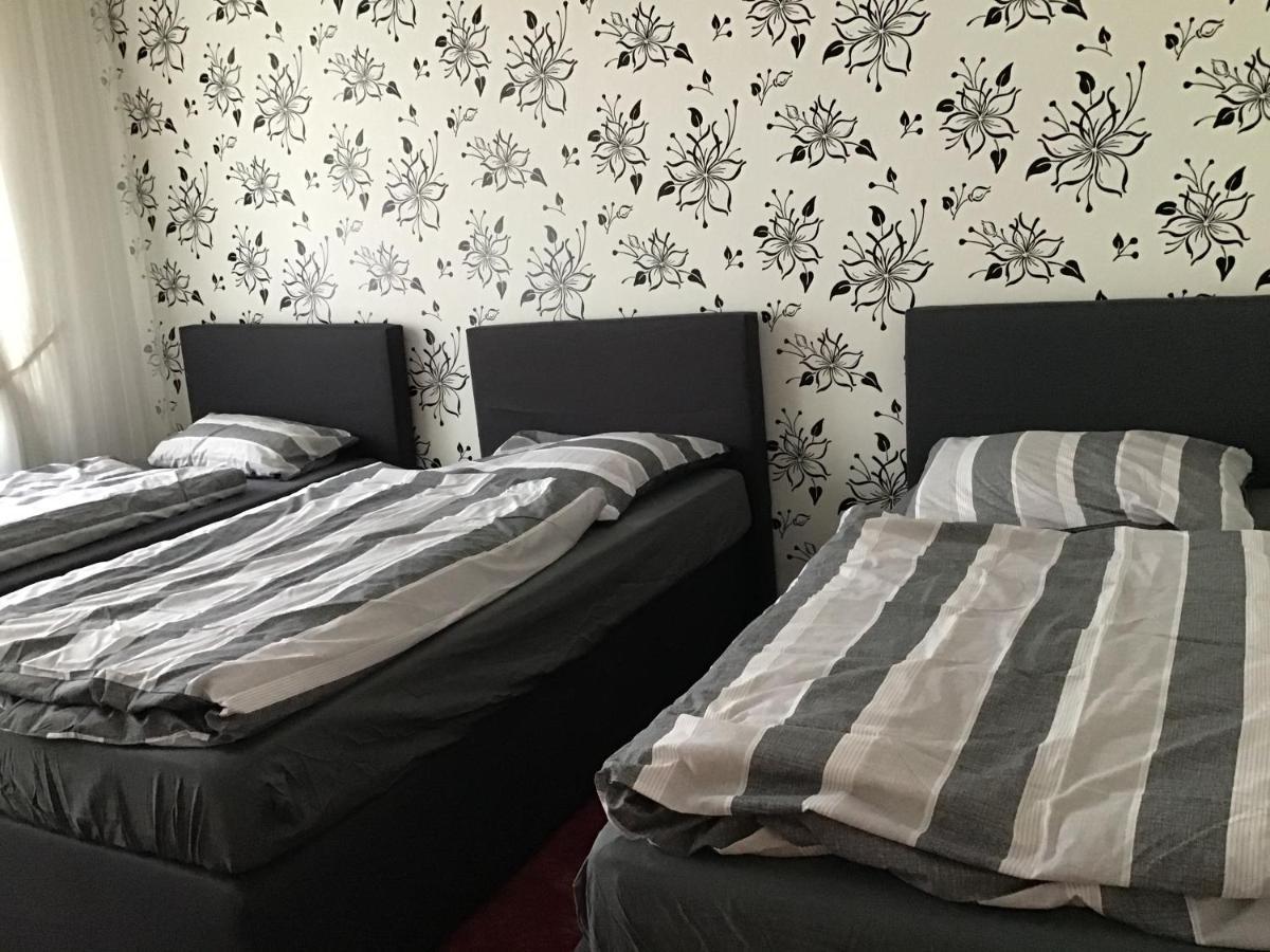 Apartment Bis Zu 8 Einzelbetten Stellplatz Wifi Essen Exteriör bild